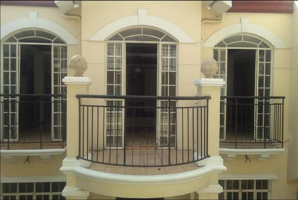 Mang Ben Dormitory Amoranto Ciudad Quezon Exterior foto